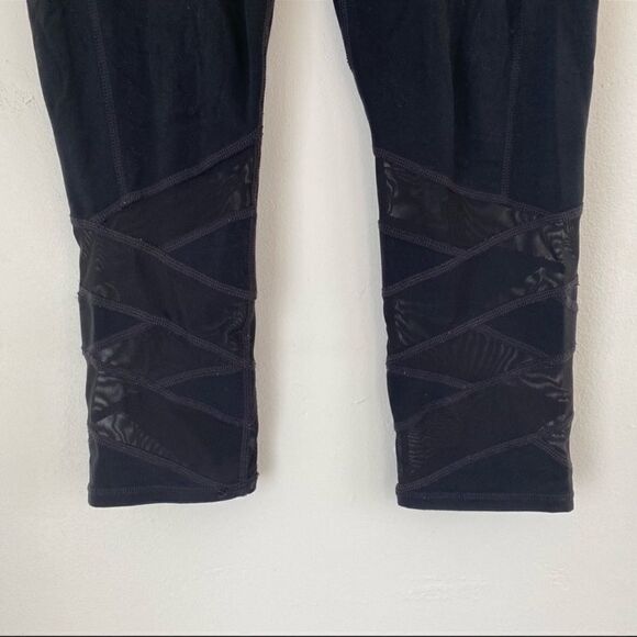 Athleta Powervita Mantra Capri Mesh Black S - Picture 3 of 6